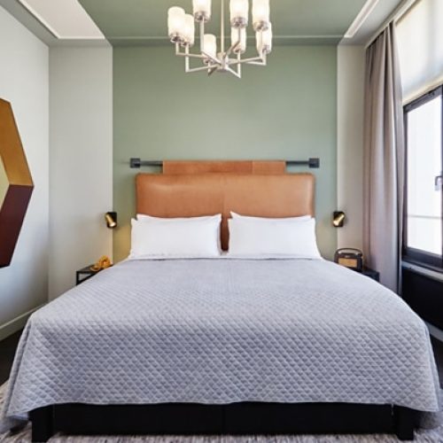 Alphenberg_StoneWash-Raw_Deer_bedboard-met-leer-02-e1604497084462-600x402